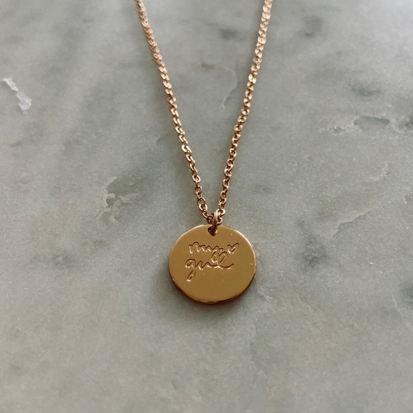 My girl 💕 round pendant necklace - Picture 4 of 10